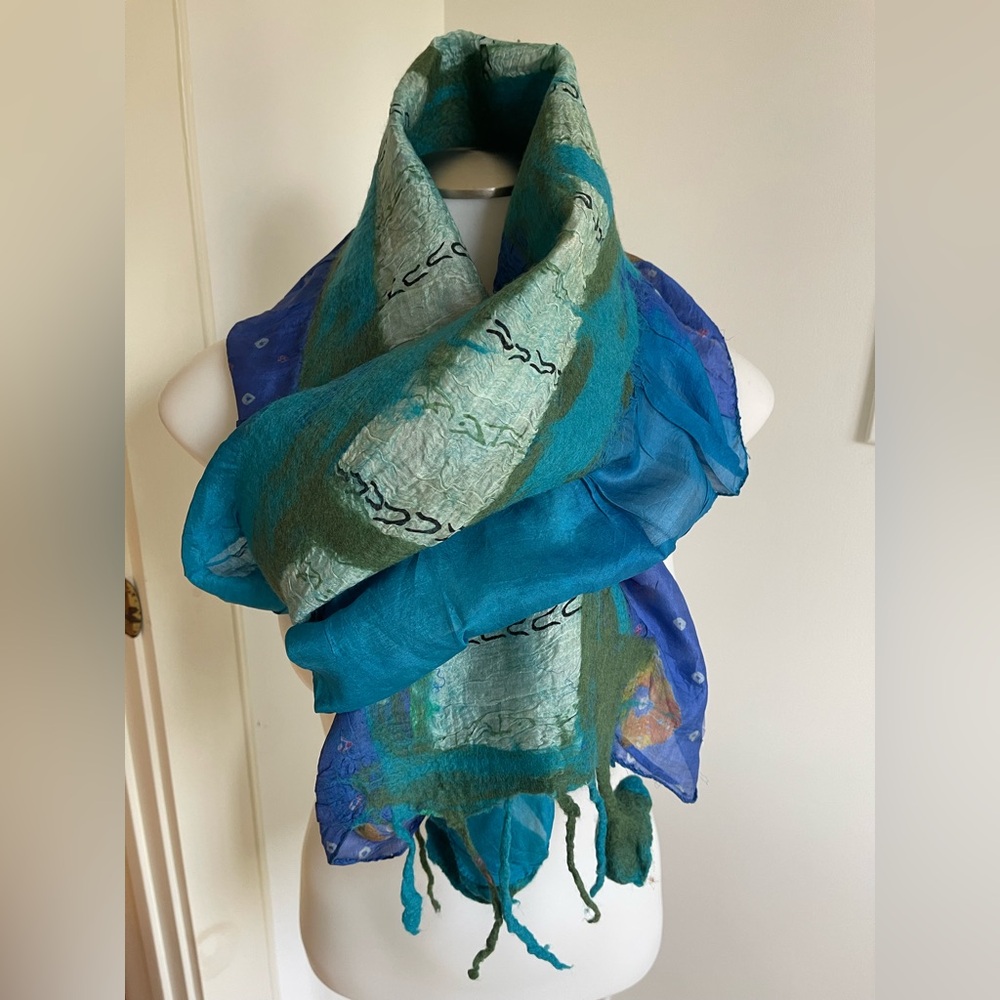 Nuno Felted Handmade Blue-Green Silk/Wool Scarf - Picture 8 of 8